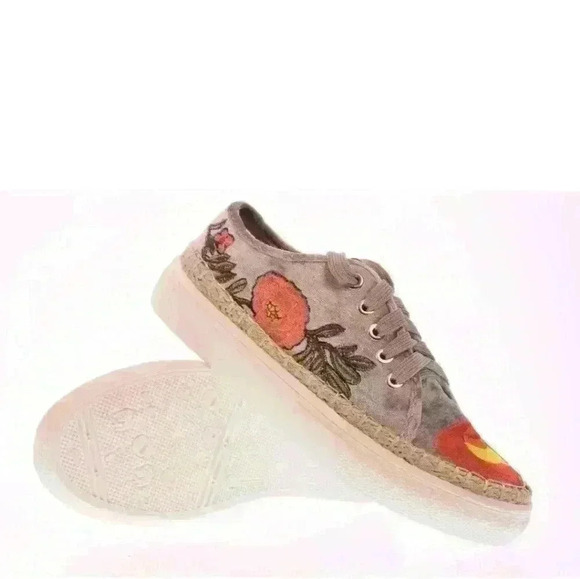 Truffle Collection by Nasty Gal Women's Ground Yourself Velvet Sneaker Shoes - Picture 3 of 7